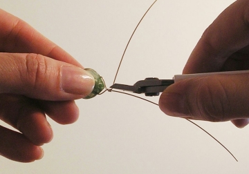 Photo of how to wire wrap a briolette