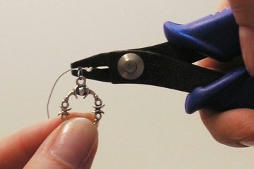 Photo of how to use crimp beads